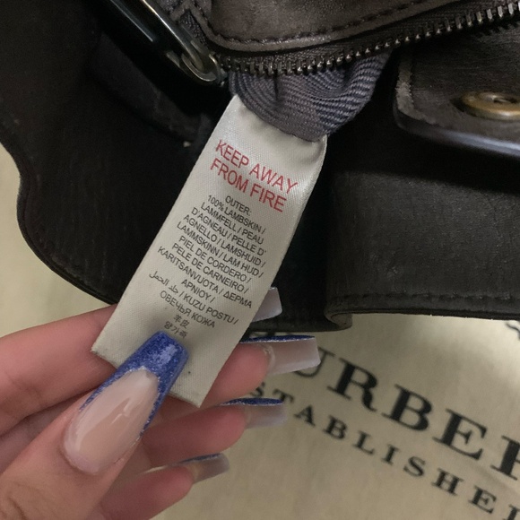 Burberry Quilted Lambskin Hobo Easton Olive Shoulder Bag - Picture 4 of 12